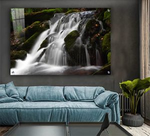 V-2 תמונת נוף של מפלים בזרימה להדפסה על קנבס או זכוכית