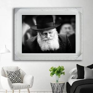 337 – תמונת פנים של הרבי בשחור לבן