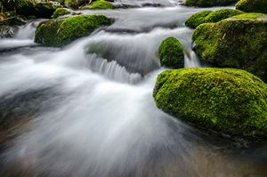 V-9 זרימת מים בנהר