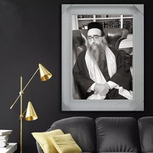 4080 – תמונה של הרב יאשיהו פינטו על קנבס שחור לבן