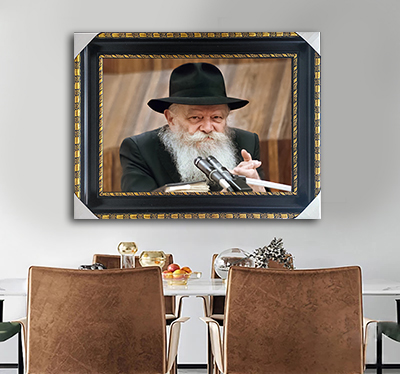 560 - תמונה של הרבי מליובאוויטש נואם ומשלב ידיים על זכוכית או קנבס